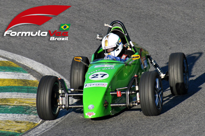 Com carro autografado por Rubens Barrichello, Gabriel Paulino brilha em Interlagos