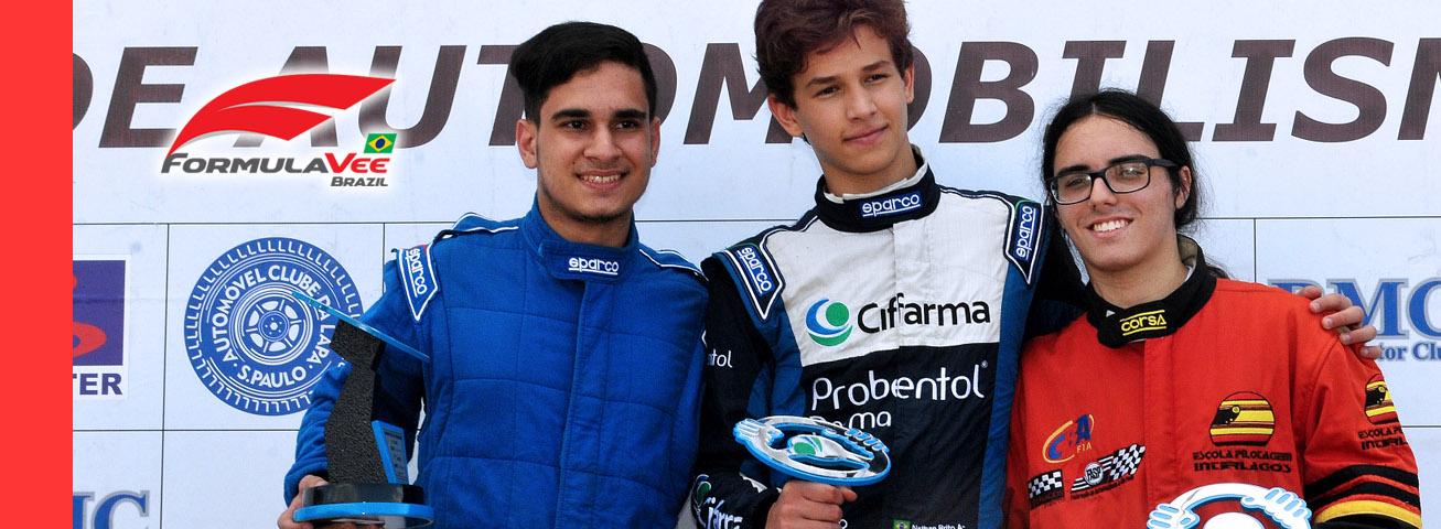 Jovem piloto de Santos estreia na Fórmula Vee Júnior com dois terceiros lugares